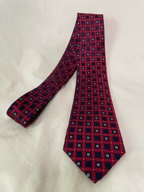 Stafford Red and Navy Square-Pattern 100% Silk Tie, new condition